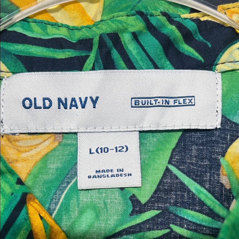 Old Navy Boys Large Green & Yellow Banana Leaf Short-Sleeve Button-Down Shirt - Picture 2 of 7
